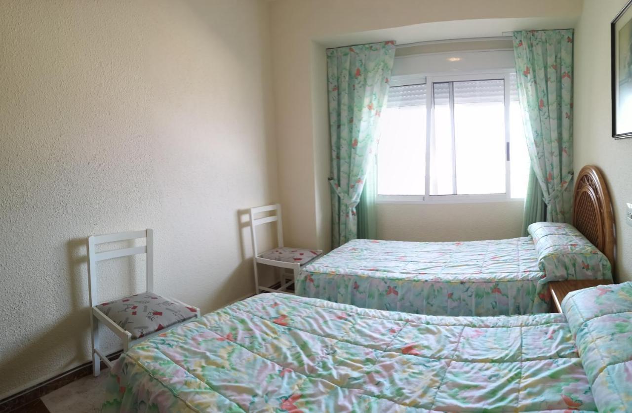 Apartamento A Pie De Playa-Edificio Bonaire 甘迪亚 外观 照片