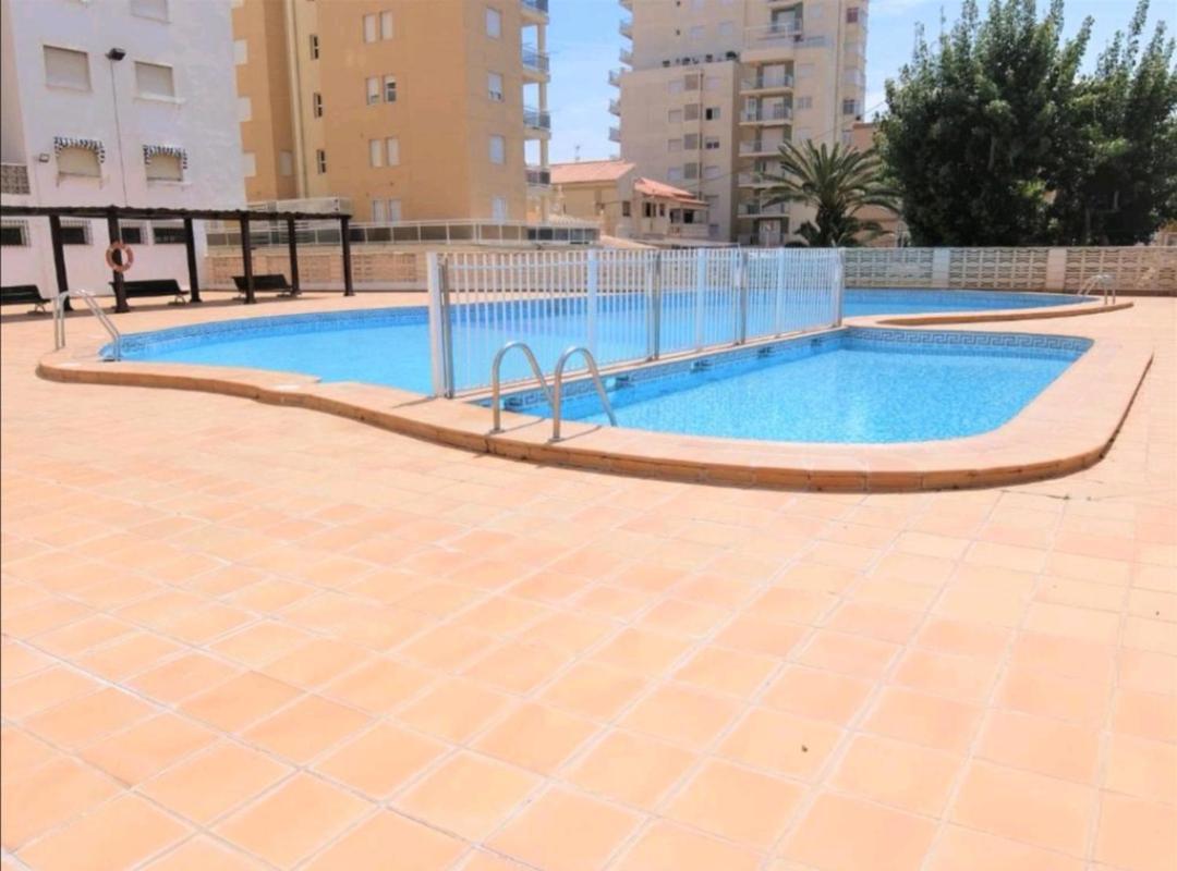 Apartamento A Pie De Playa-Edificio Bonaire 甘迪亚 外观 照片